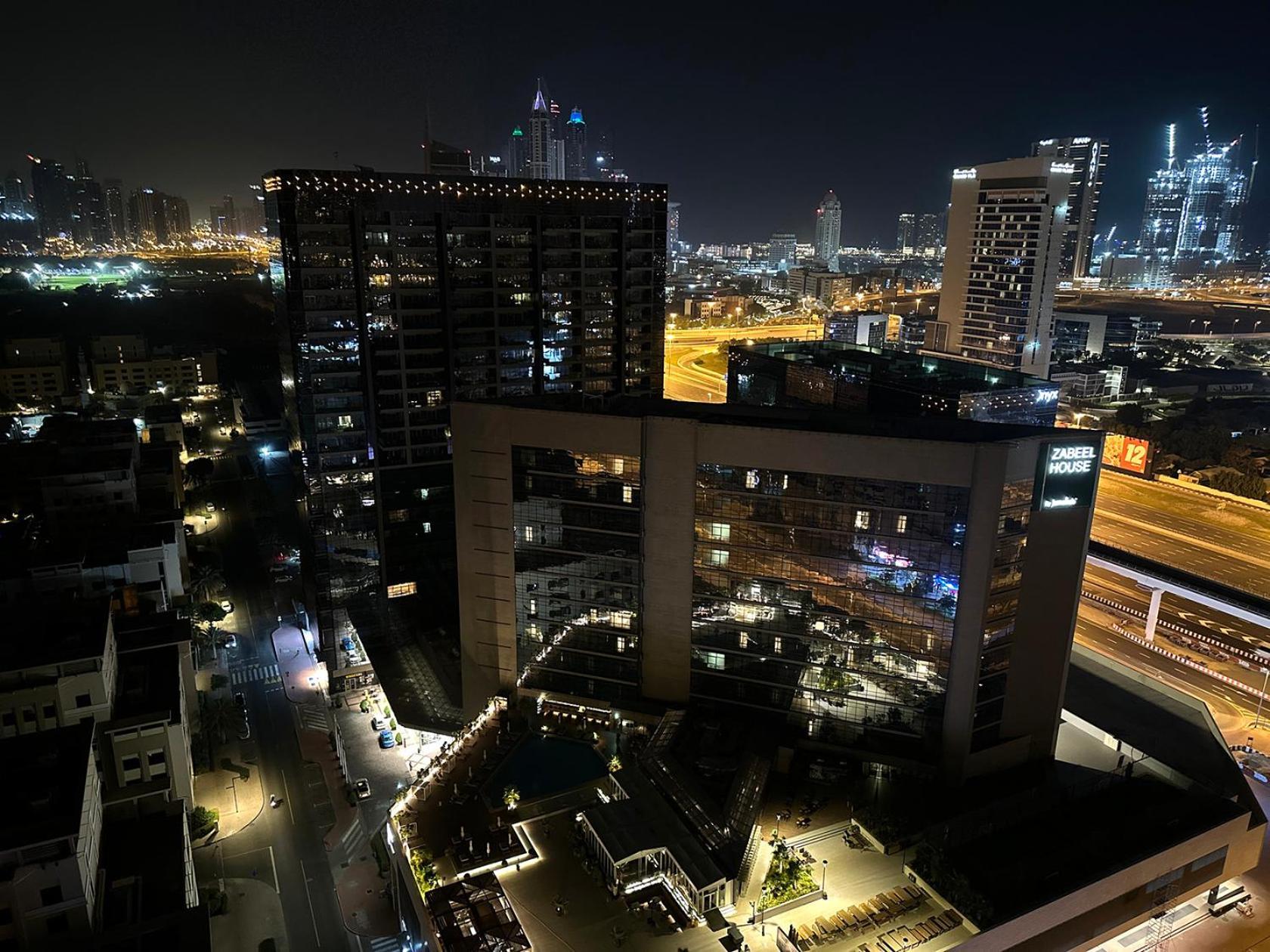 Nomad Partition Room In Barsha Heights 3 Mins To Icm Metro Dubai Exterior photo